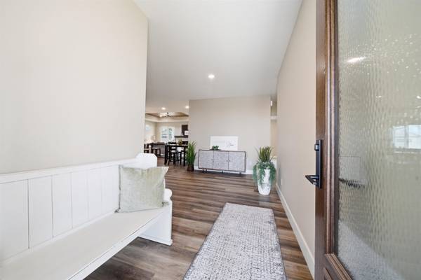 1602 S Dove Place, Goddard, KS 67052