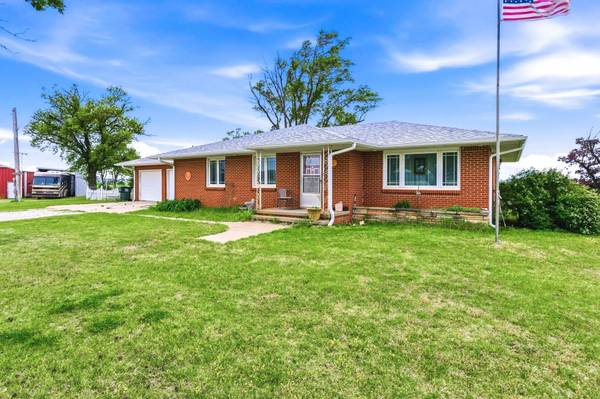 9693 NE 10th Ave, Murdock, KS 67111