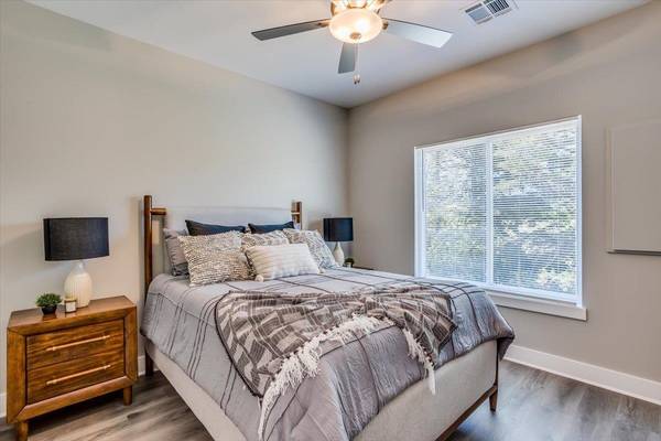16340-16342 W Lynndale St, Goddard, KS 67052