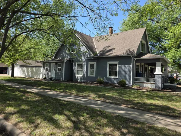 821 E 14th, Winfield, KS 67156