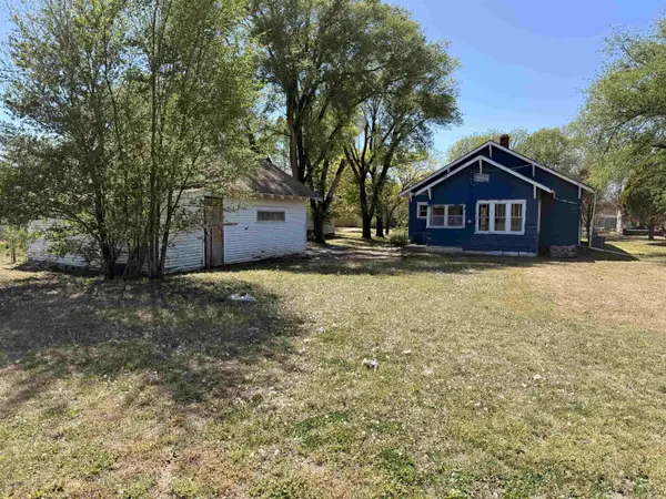 617 N Bluff Ave, Anthony, KS 67003