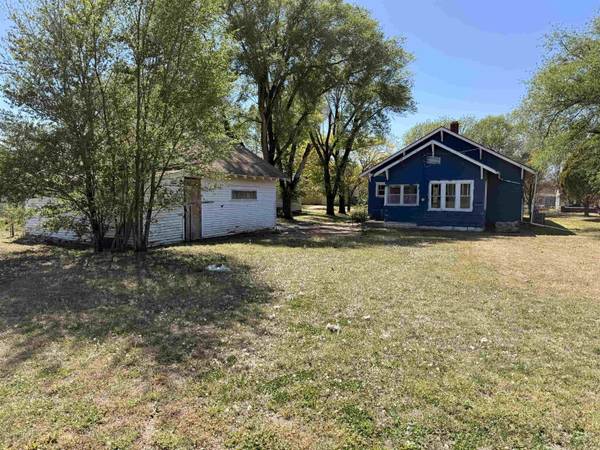617 N Bluff Ave, Anthony, KS 67003