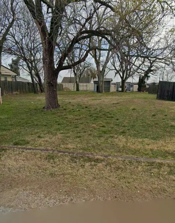 412 N Clark St, Udall, KS 67146