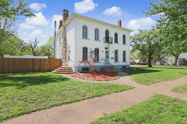 303 E 5th St, Newton, KS 67114