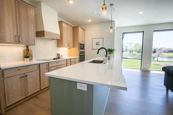 511 Glen Creek St, Newton, KS 67114