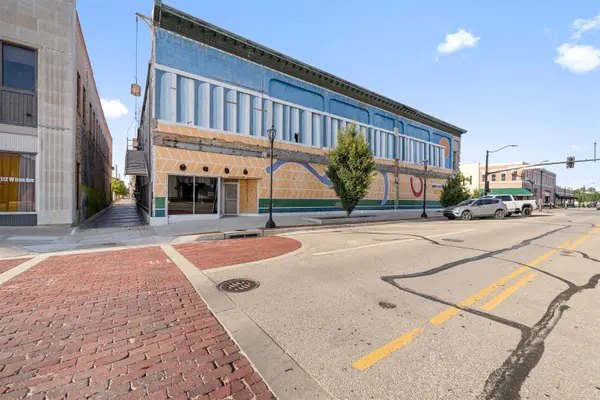 101 N Santa Fe Ave, Salina, KS 67401