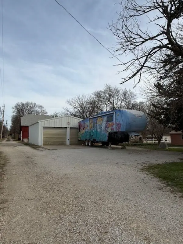 503 Elm St, Burden, KS 67019