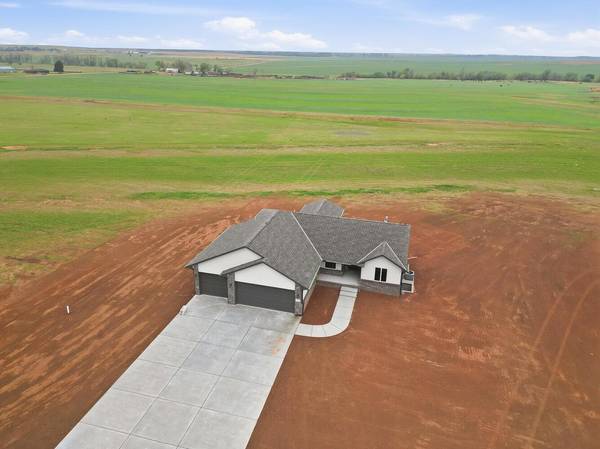 930 N West Ave, Anthony, KS 67003