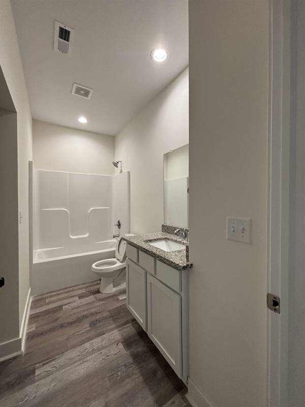 5436 N Colburn Ct, Bel Aire, KS 67220