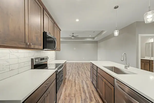 1200 Vista Sur Dr, Salina, KS 67401