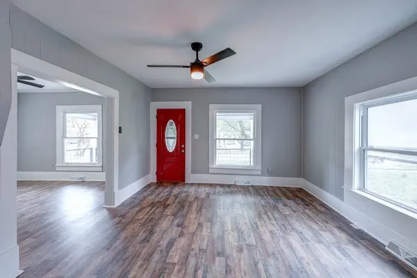 1516 E 11th Ave, Winfield, KS 67156