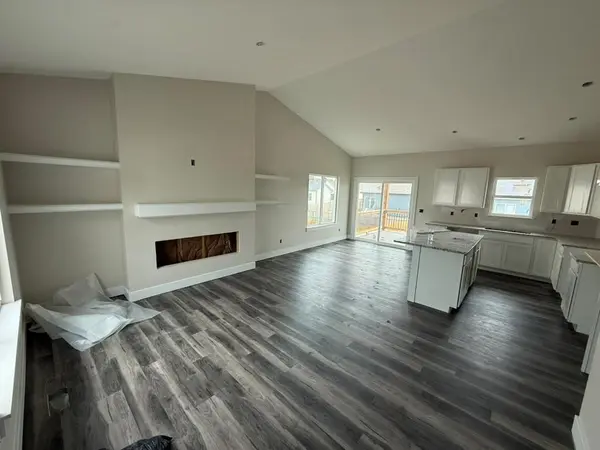5043 N Toben Dr, Bel Aire, KS 67226