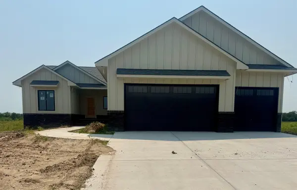 1329 W Greenvale St, Goddard, KS 67052