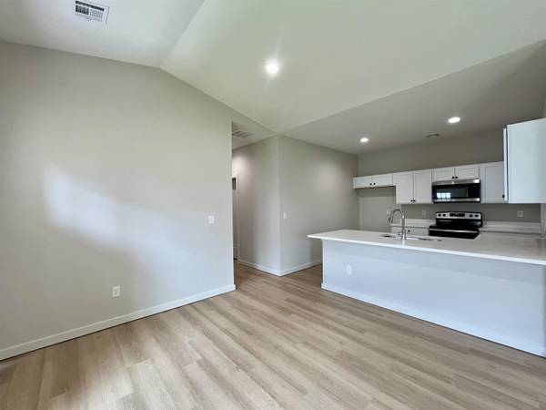 15541 W Josephine St, Goddard, KS 67052