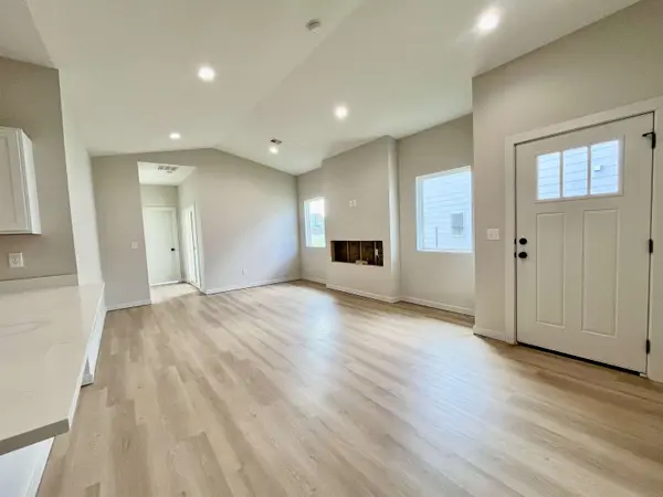 15407 W Josephine St, Goddard, KS 67052