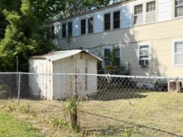 1119 S Pershing Ave, Wichita, KS 67218