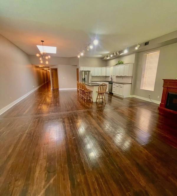 111-113 S 5th St, Salina, KS 67401