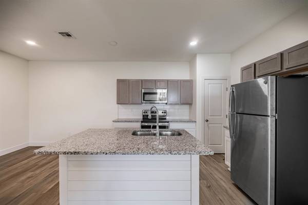 5765 E Bristol, Wichita, KS 67220