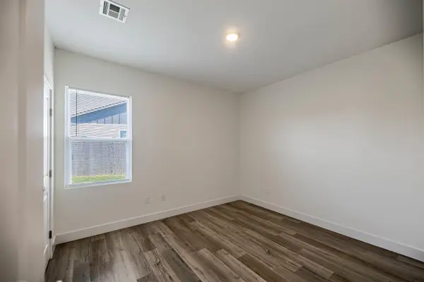 5765 E Bristol, Wichita, KS 67220