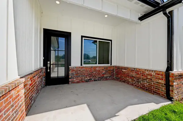 23 Kingdom Ct, Goddard, KS 67052