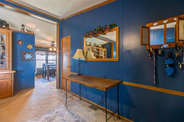 438 Saturn Ave, Salina, KS 67401