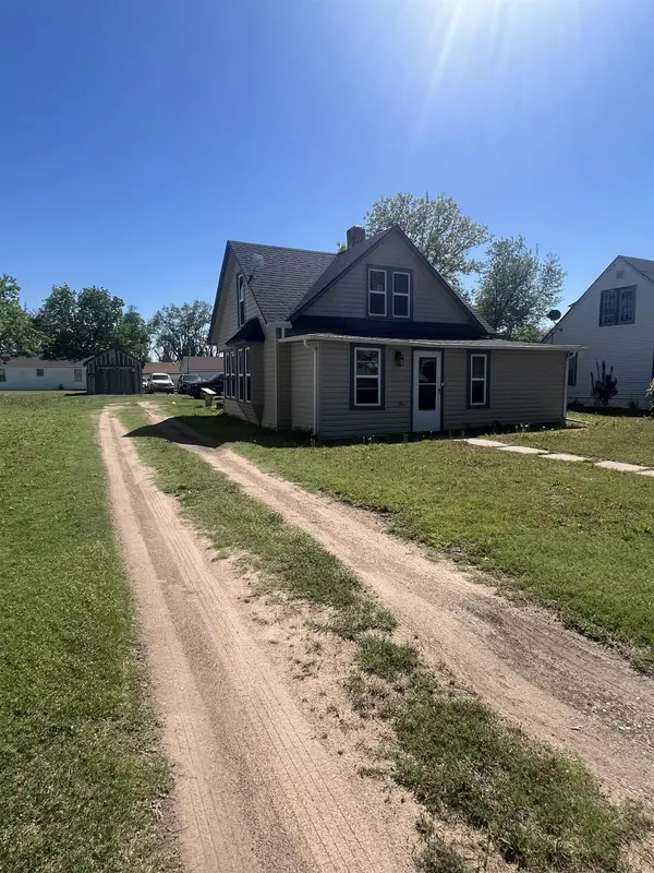 109 E 1st Ave., Turon, KS 67583