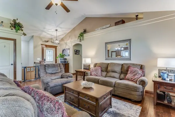 4835 N Emerald, Maize, KS 67101