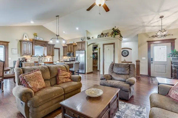 4835 N Emerald, Maize, KS 67101