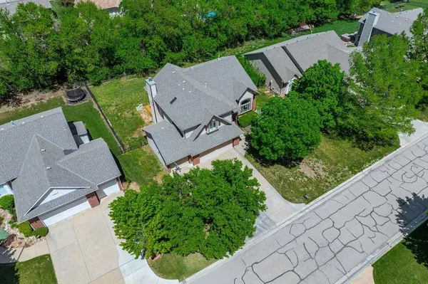 11236 E KILLARNEY CIR, Wichita, KS 67206