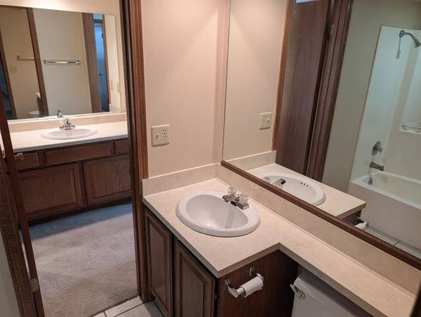 1717 S Cypress, Wichita, KS 67207