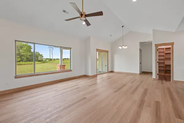 4913 W Calvert, Wichita, KS 67215