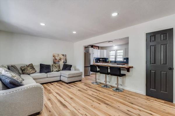 3238 S Edwards, Wichita, KS 67217