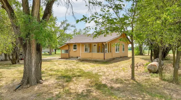 1501 W 101st St N, Valley Center, KS 67147