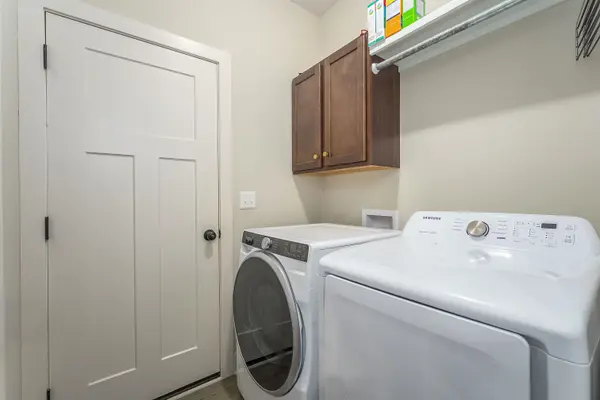 5304 W 46th St S, Wichita, KS 67215-5201