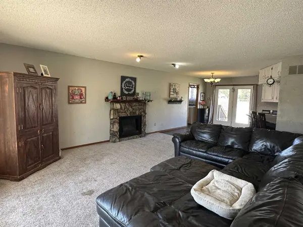 2 Crown Cir, Anthony, KS 67003