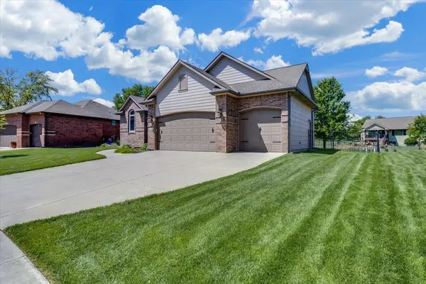10022 W WESTLAKES CT., Wichita, KS 67205-5233