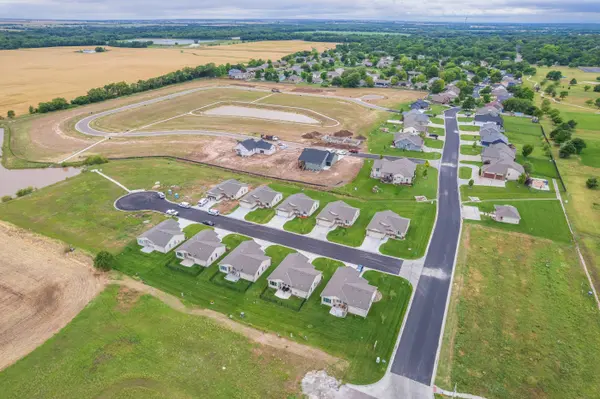 1229 E Park Glen Ct, Clearwater, KS 67026