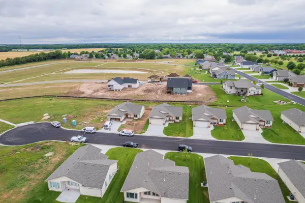 1249 E Park Glen Ct, Clearwater, KS 67026