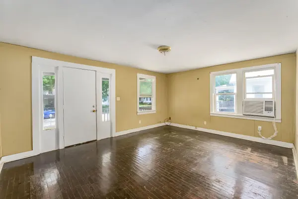 914 N High st, Newton, KS 67114