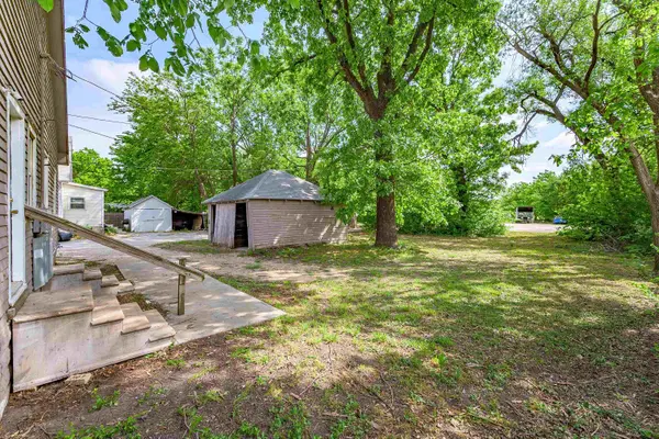 914 N High st, Newton, KS 67114
