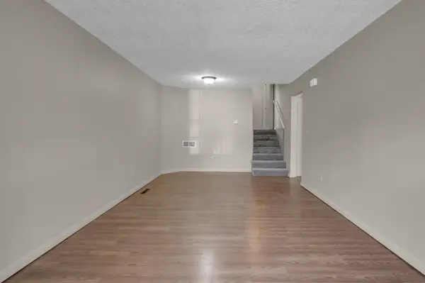 701-703 W 17th St, Newton, KS 67114