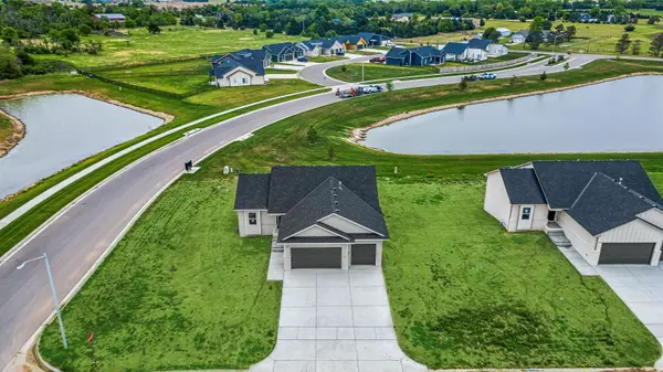 1113 W Trek Cir, Goddard, KS 67052