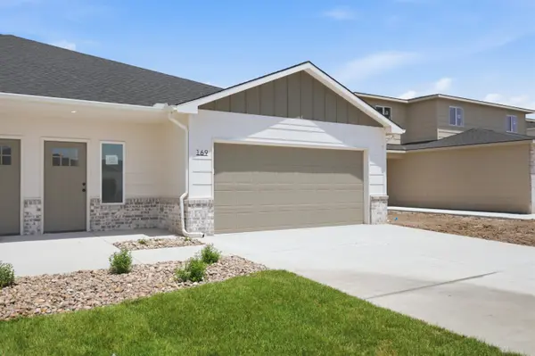 119-121 N Mendocino Ct, Goddard, KS 67052