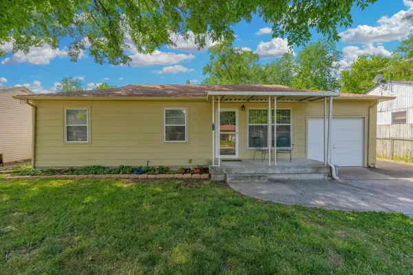 425 W 4th, Haysville, KS 67060