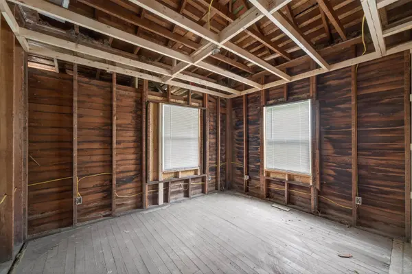 414 Andrews St, Winfield, KS 67156