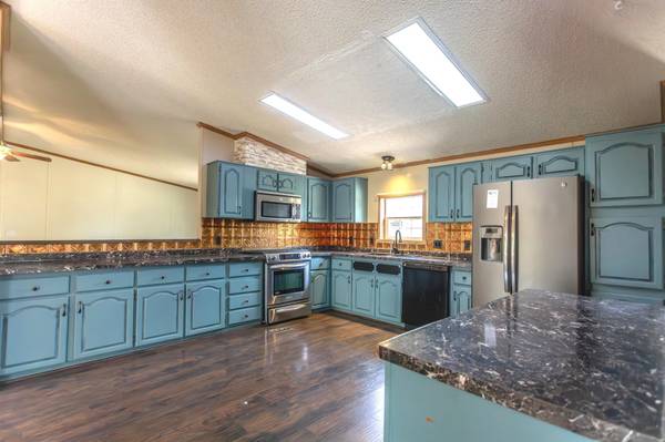 1726 W 123rd Ave N, Milton, KS 67106