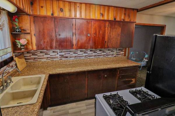 4704 S Water St, Wichita, KS 67217