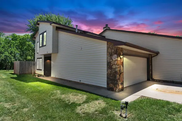 2014 N Woodlawn Blvd, Derby, KS 67037-3129