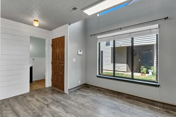 2014 N Woodlawn Blvd, Derby, KS 67037-3129