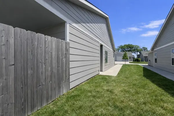 5418-5420 N Colburn Street, Bel Aire, KS 67220